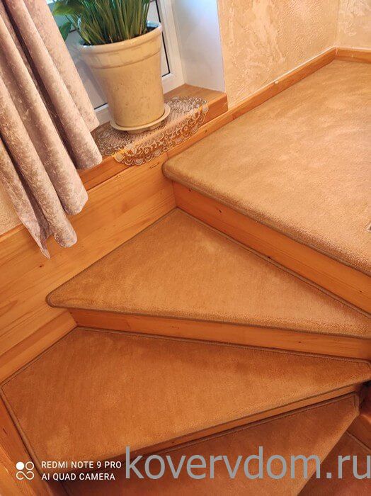 Ковровые накладки SXN-180 нестандартного размера с укладкой на лестницу